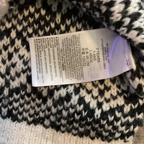 Gap sweater and jeans size 3 outfit - Picture 6 of 11